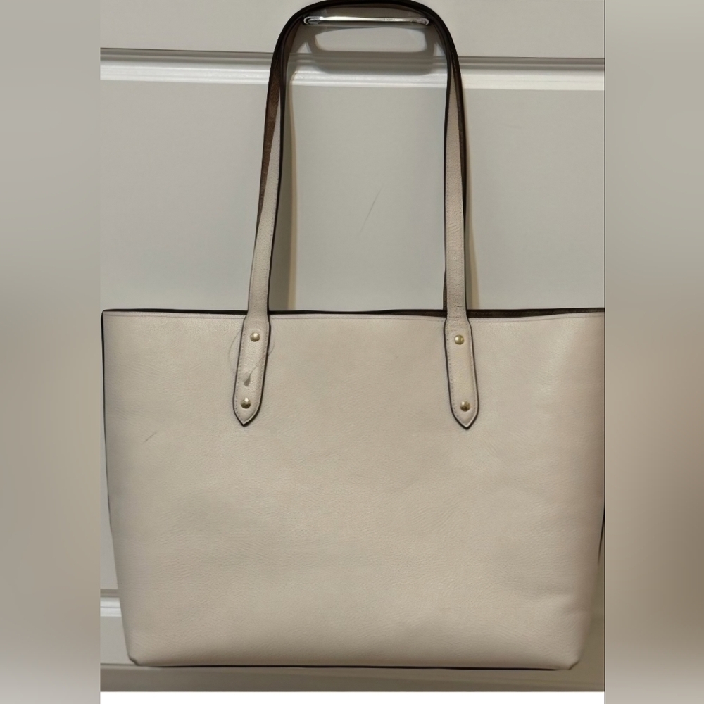 Coach Tote & Wallet EUC - Picture 5 of 10